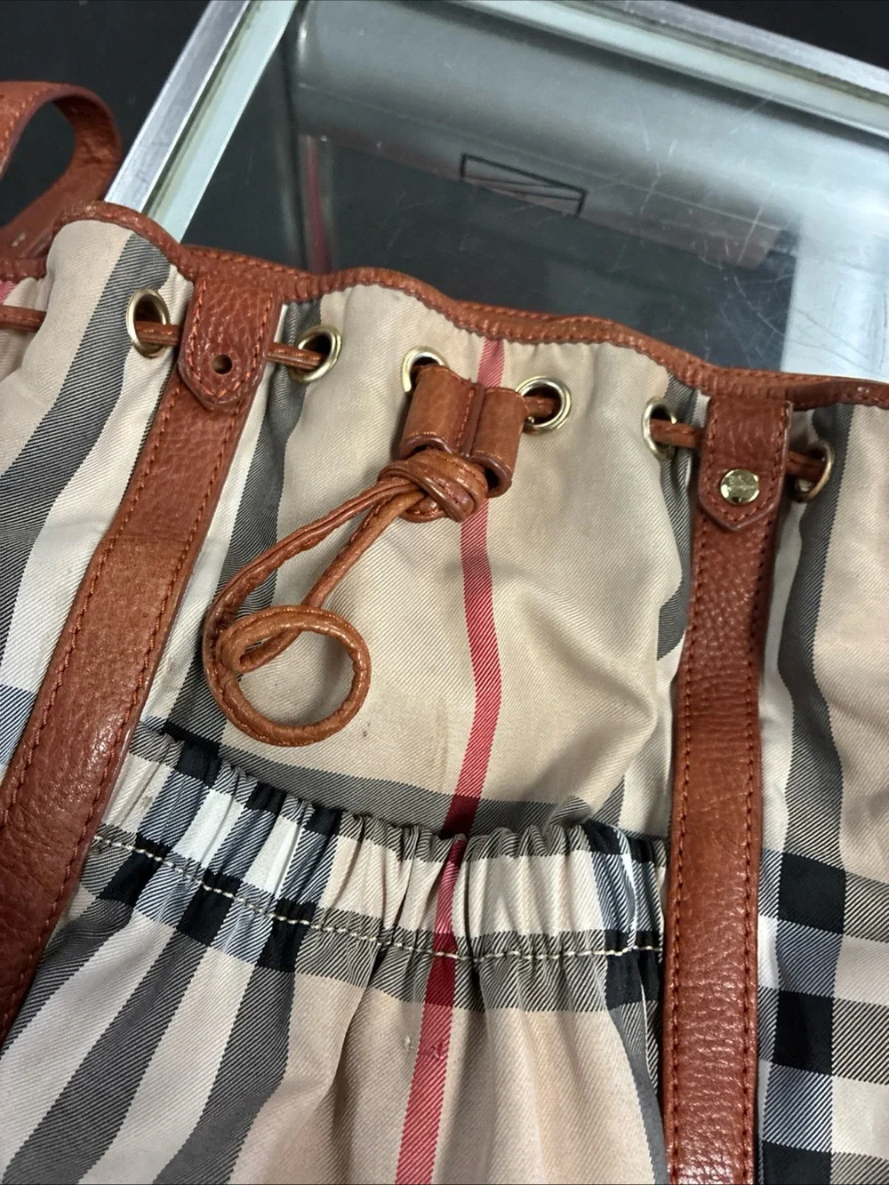 Burberry stylish beige